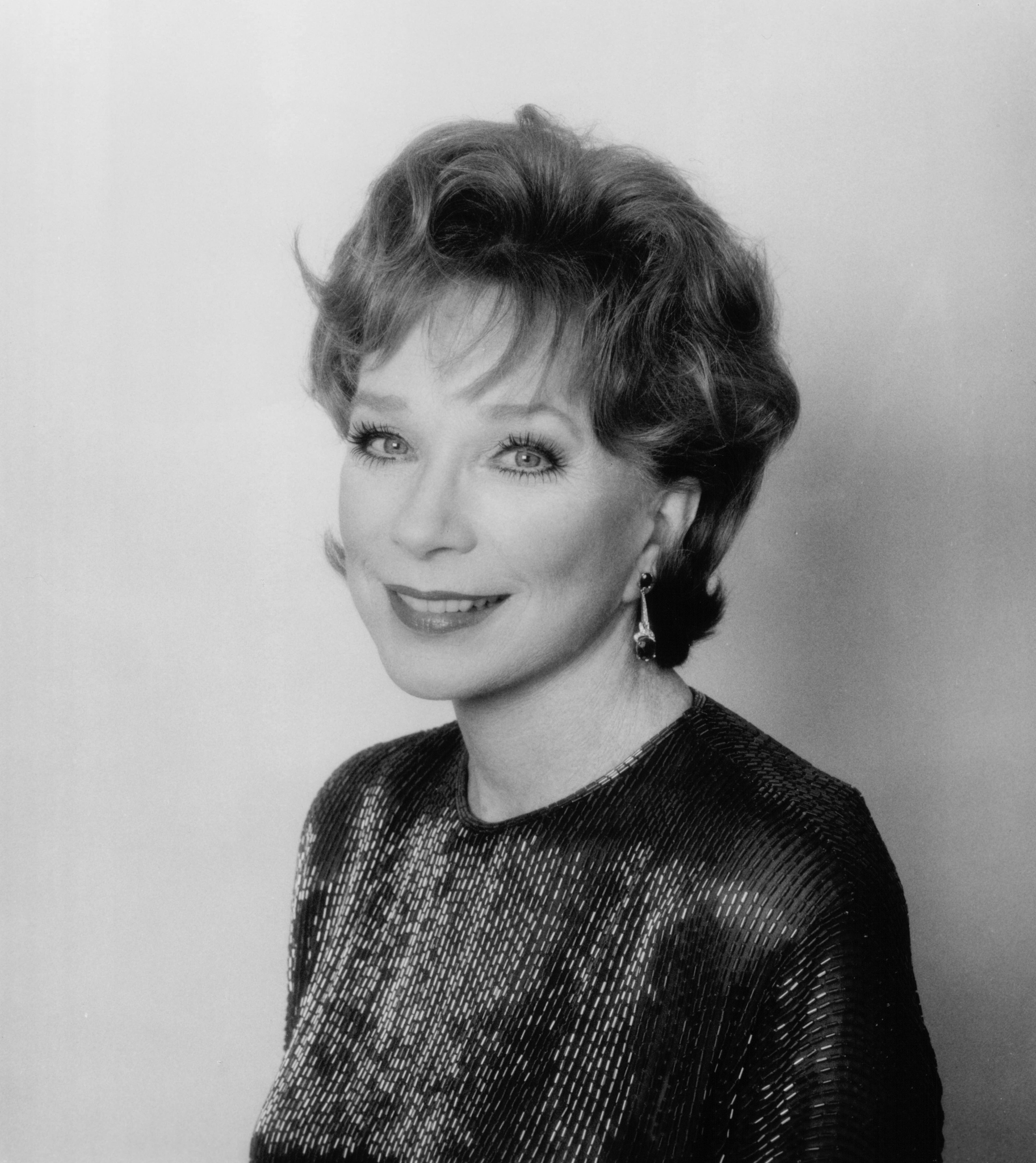 Still of Shirley MacLaine in Postcards from the Edge (1990)