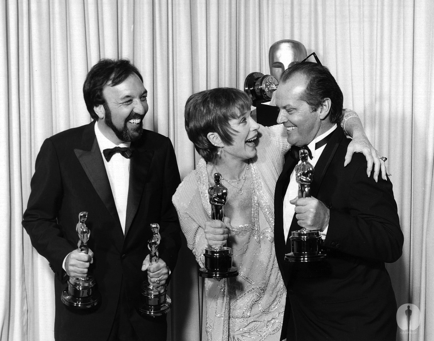 Jack Nicholson, Shirley MacLaine and James L. Brooks at event of The 56th Annual Academy Awards (1984)