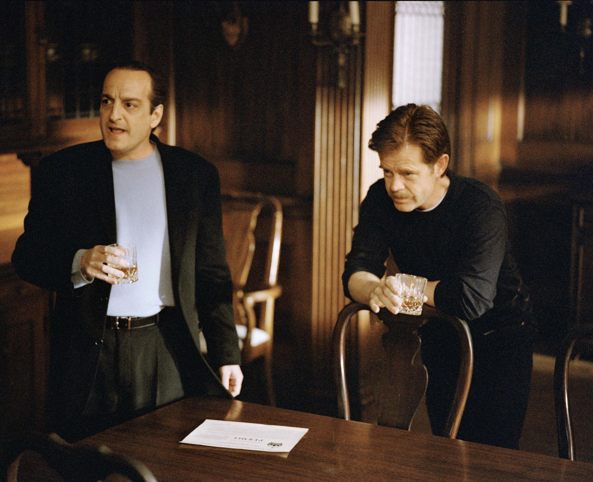 Still of William H. Macy and David Paymer in State and Main (2000)
