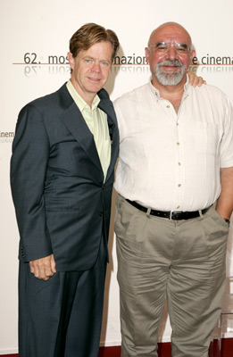 William H. Macy and Stuart Gordon at event of Edmond (2005)