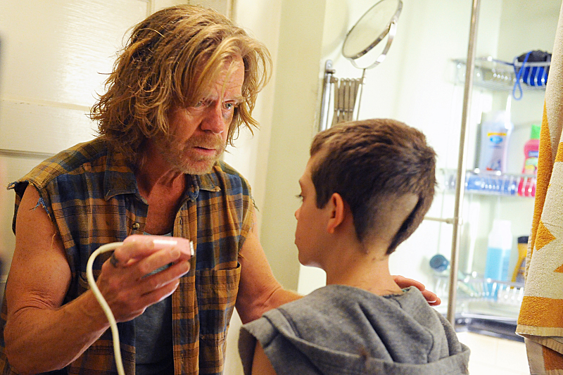 Still of William H. Macy and Ethan Cutkosky in Shameless (2011)
