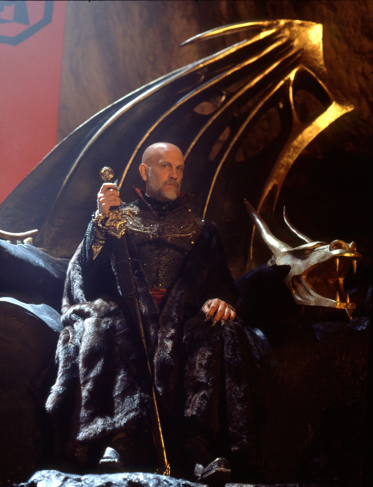 Still of John Malkovich in Eragon (2006)