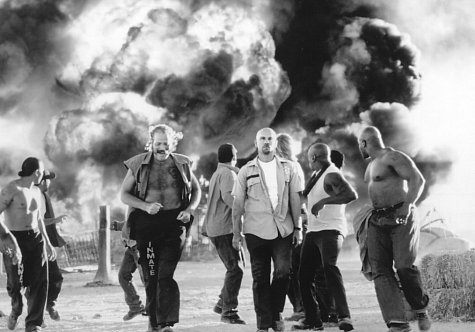 Still of John Malkovich and M.C. Gainey in Con Air (1997)