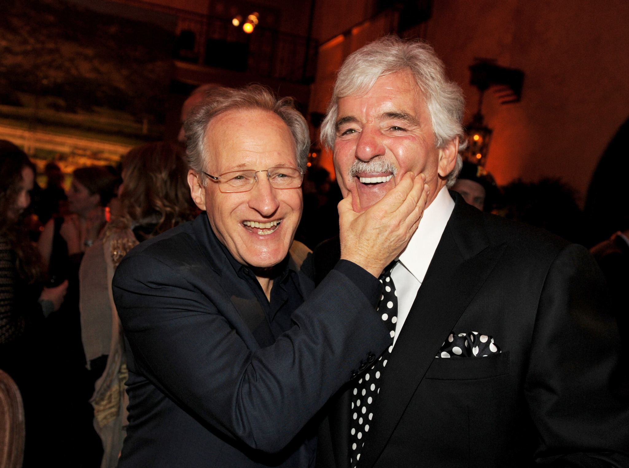 Michael Mann and Dennis Farina at event of Luck (2011)