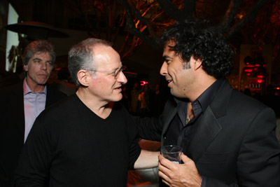 Michael Mann and Alejandro González Iñárritu at event of Babelis (2006)