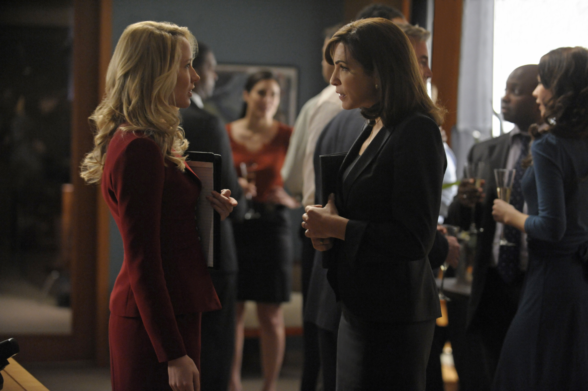 Still of Julianna Margulies and Anna Camp in The Good Wife (2009)