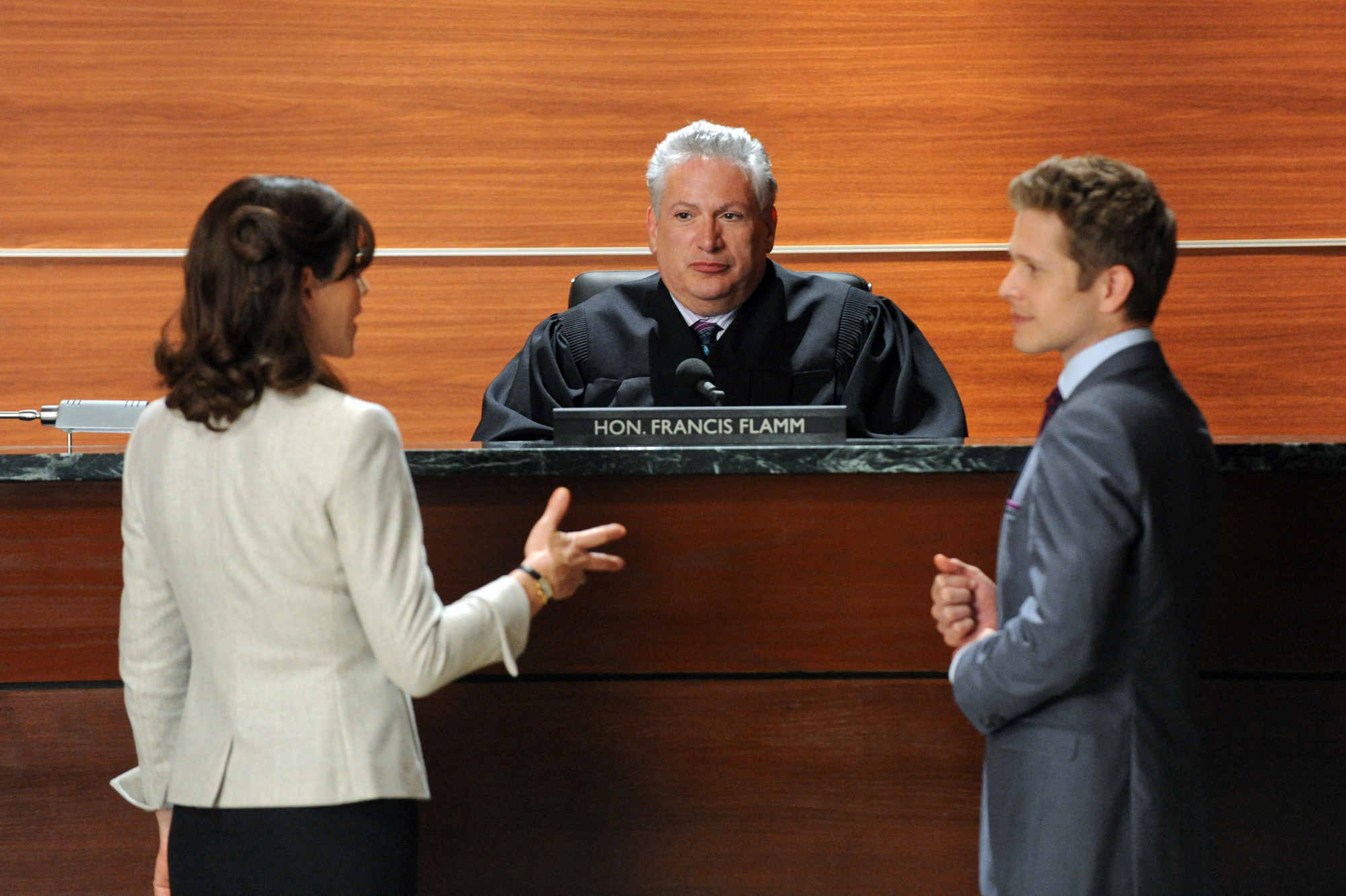 Still of Julianna Margulies, Harvey Fierstein and Matt Czuchry in The Good Wife (2009)