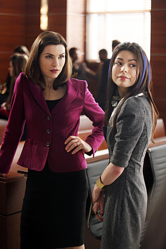 Still of Julianna Margulies and Miranda Cosgrove in The Good Wife (2009)