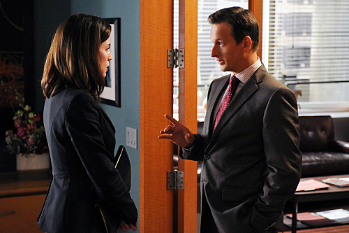 Still of Julianna Margulies and Josh Charles in The Good Wife (2009)