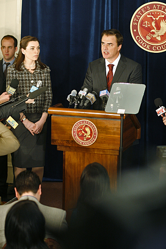 Still of Julianna Margulies and Chris Noth in The Good Wife (2009)