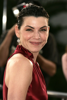 Julianna Margulies at event of Ziniu vedejas: Rono Burgundzio legenda (2004)