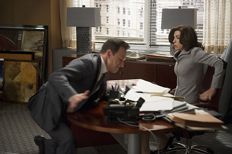 Still of Julianna Margulies and Josh Charles in The Good Wife (2009)