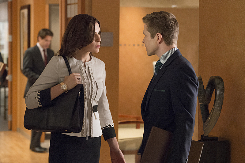 Still of Julianna Margulies and Matt Czuchry in The Good Wife (2009)