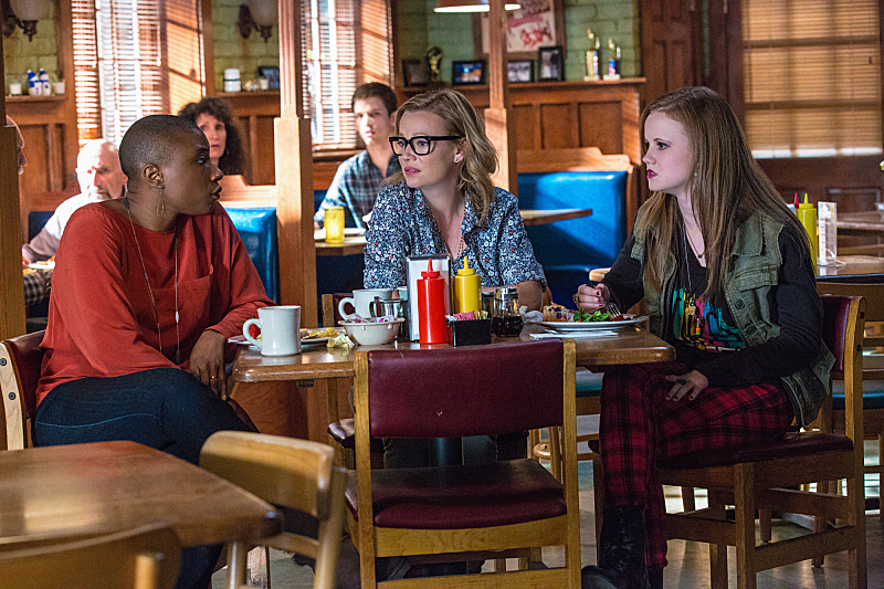 Still of Samantha Mathis, Aisha Hinds and Mackenzie Lintz in Under the Dome (2013)