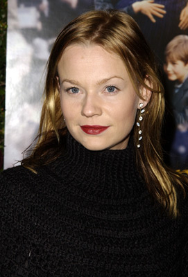 Samantha Mathis at event of Evelyn (2002)