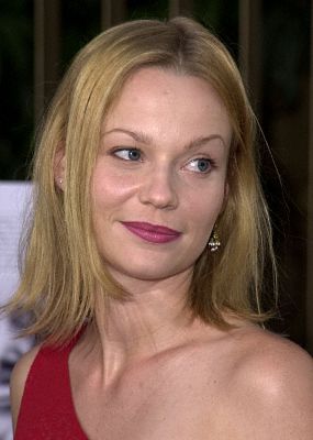 Samantha Mathis at event of The Anniversary Party (2001)