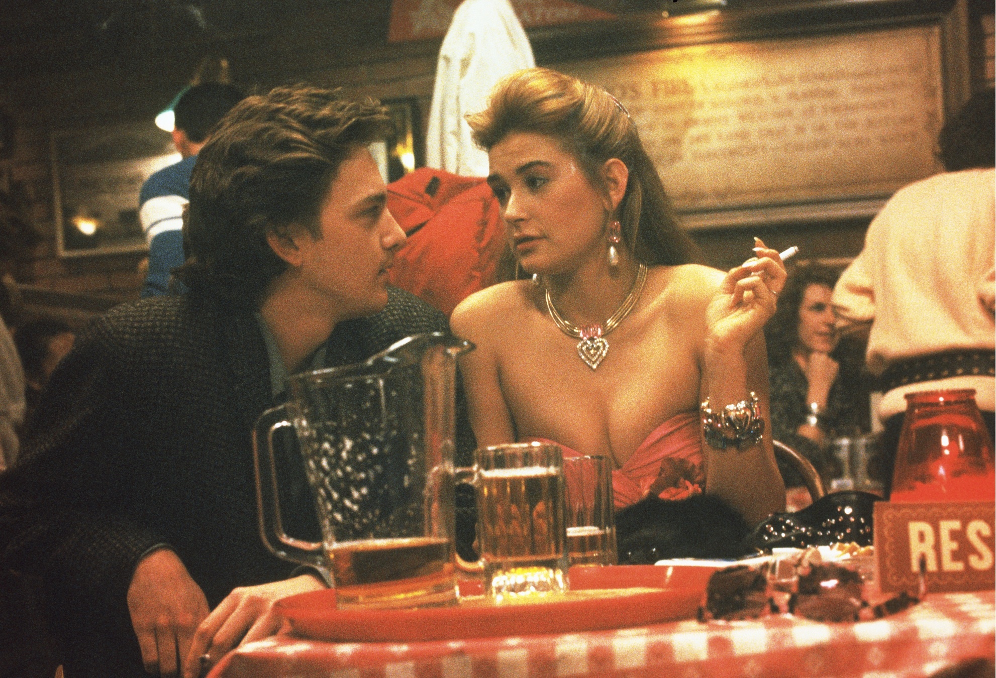 Still of Demi Moore and Andrew McCarthy in St. Elmo's Fire (1985)