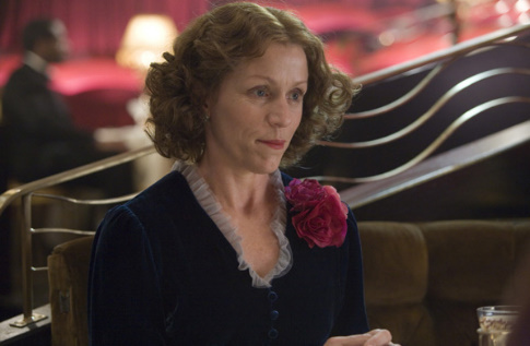 Still of Frances McDormand in Miss Pettigrew Lives for a Day (2008)