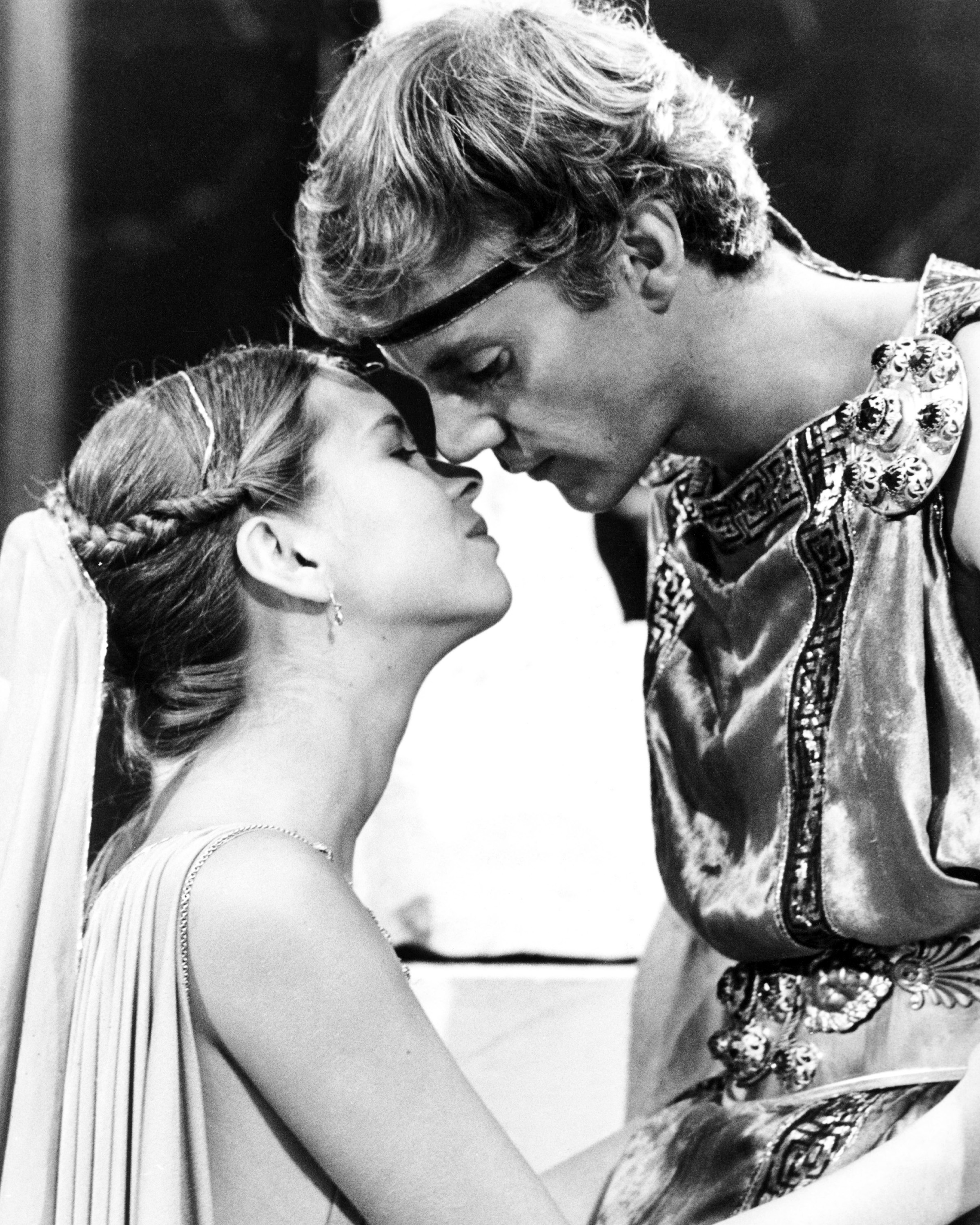 Still of Malcolm McDowell and Teresa Ann Savoy in Caligula (1979)