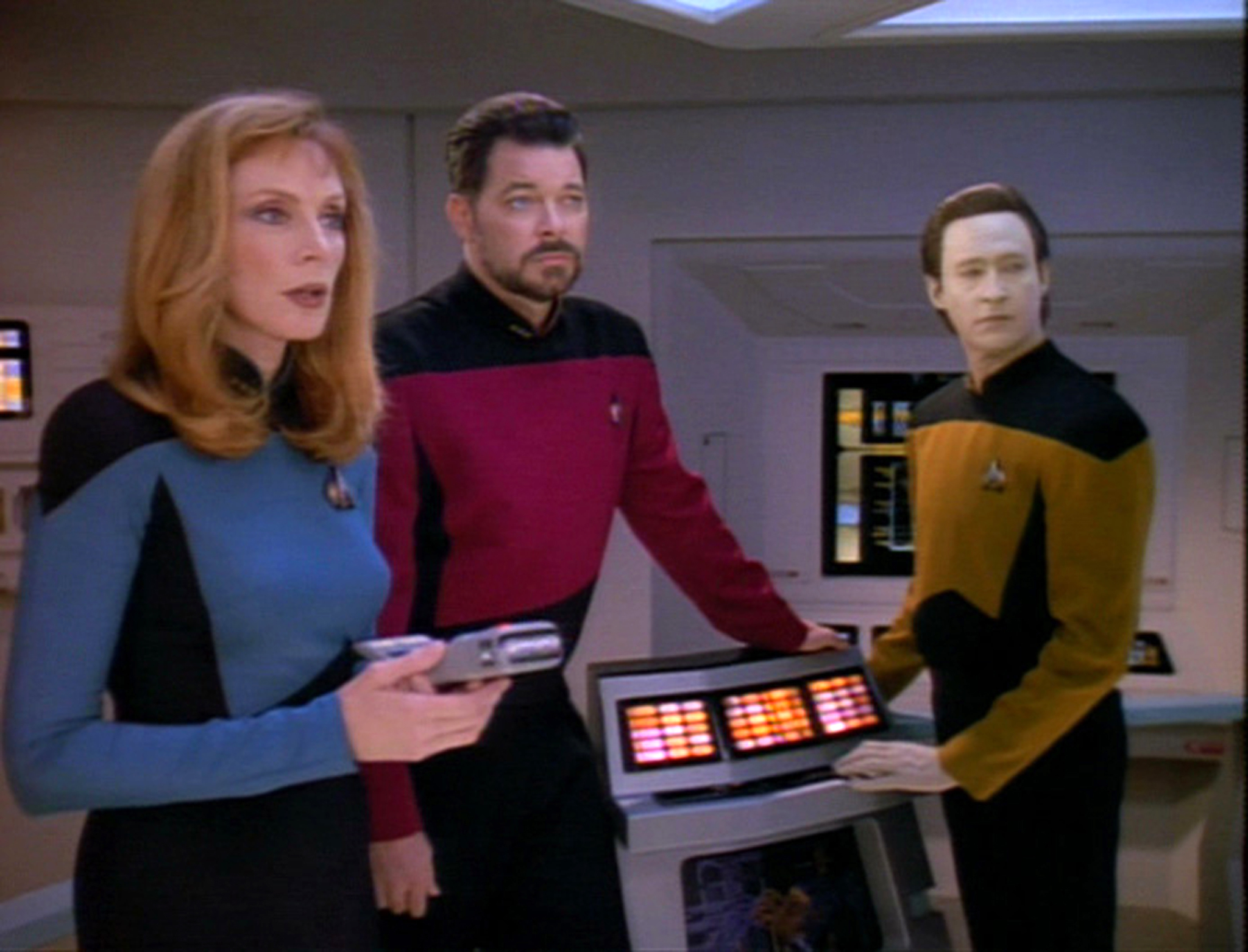 Still of Jonathan Frakes, Gates McFadden and Brent Spiner in Star Trek: The Next Generation (1987)