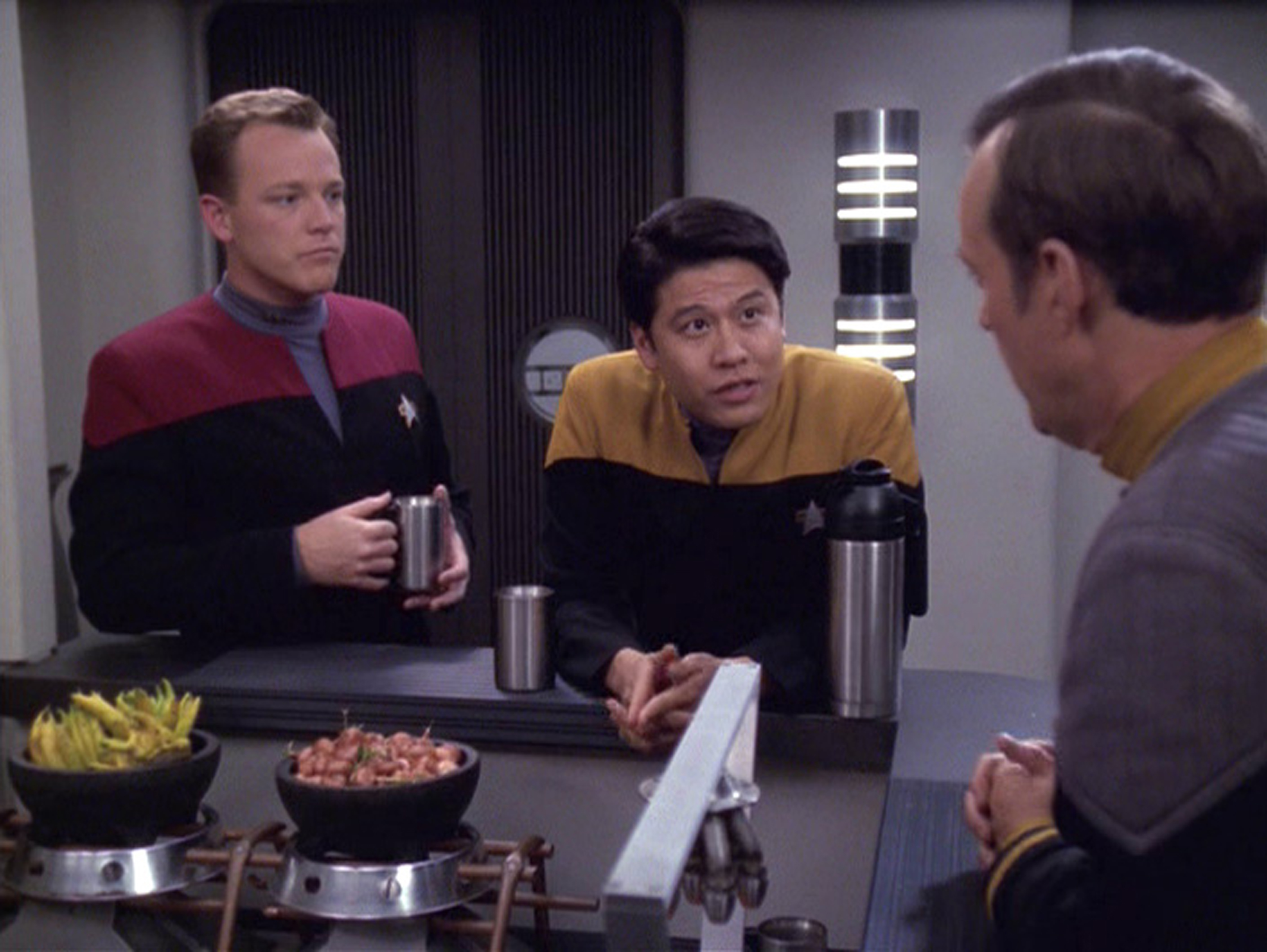 Still of Robert Duncan McNeill and Garrett Wang in Star Trek: Voyager (1995)