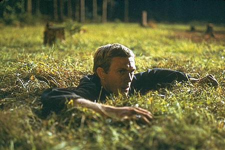 Still of Steve McQueen in The Great Escape (1963)