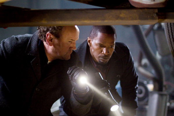 Still of Colm Meaney and Jamie Foxx in Law Abiding Citizen (2009)