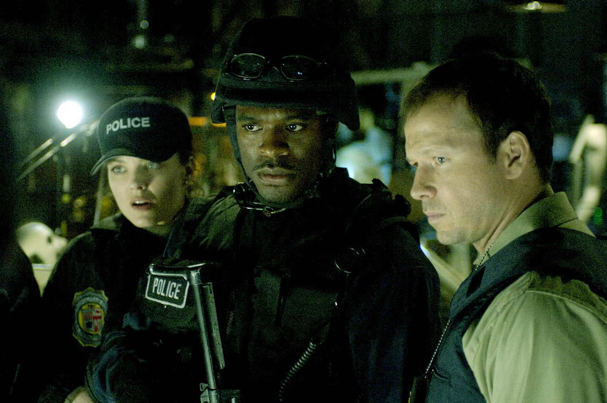 Still of Dina Meyer, Donnie Wahlberg and Lyriq Bent in Saw II (2005)