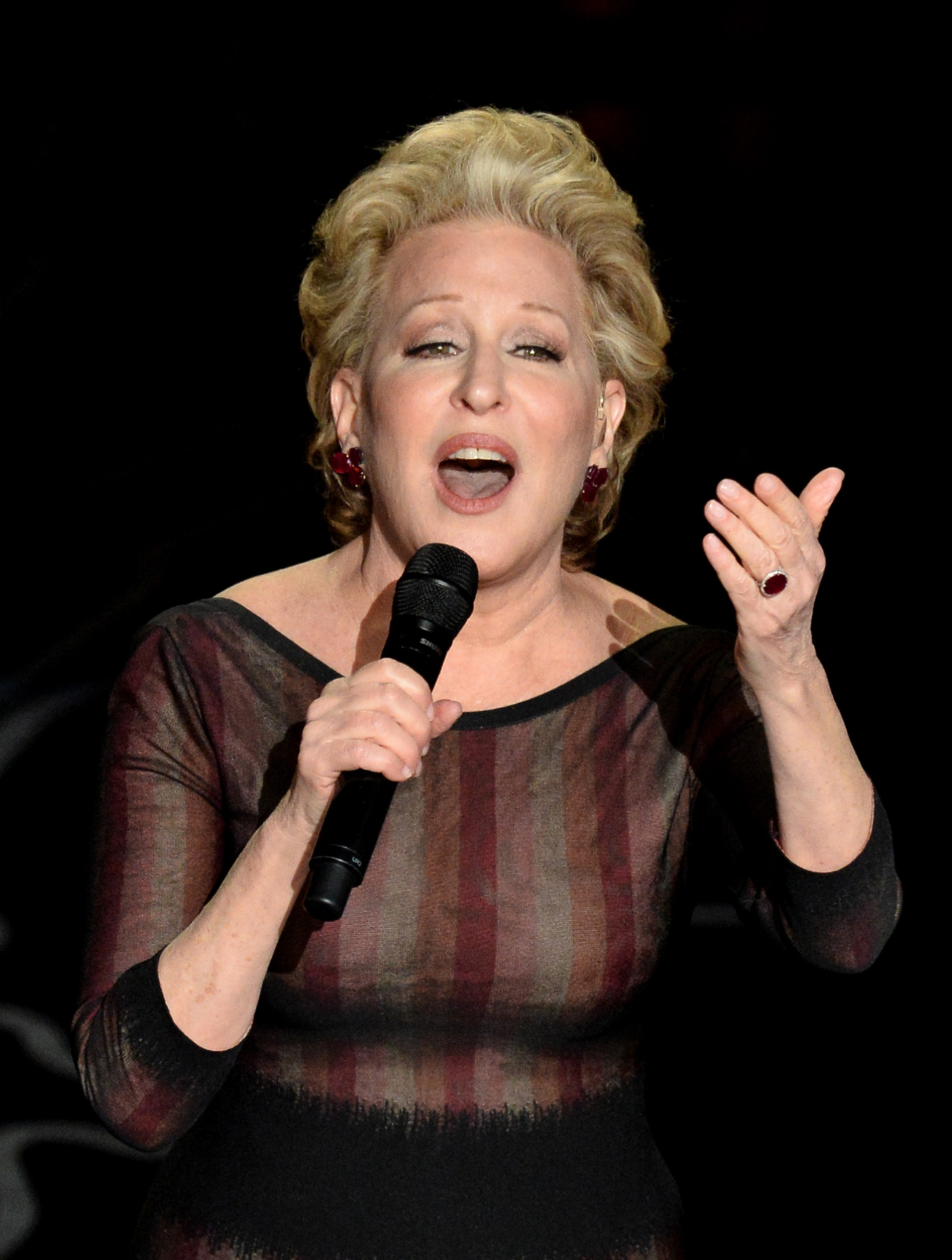 Bette Midler at event of The Oscars (2014)