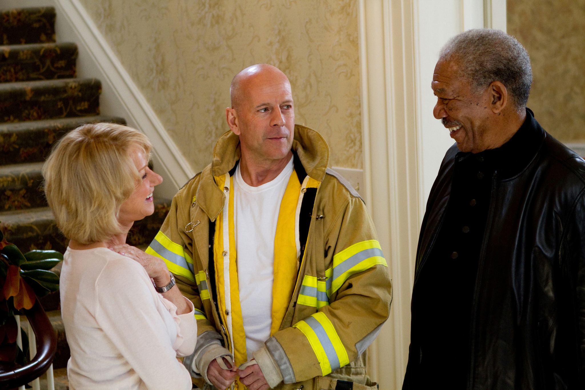 Still of Morgan Freeman, Bruce Willis and Helen Mirren in Rizikinga erzinti diedukus (2010)