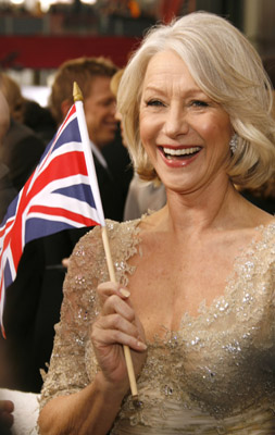 Helen Mirren at event of The 79th Annual Academy Awards (2007)