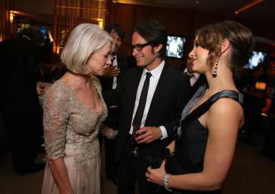 Natalie Portman, Helen Mirren and Gael García Bernal at event of The 79th Annual Academy Awards (2007)