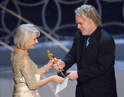 Philip Seymour Hoffman and Helen Mirren at event of The 79th Annual Academy Awards (2007)