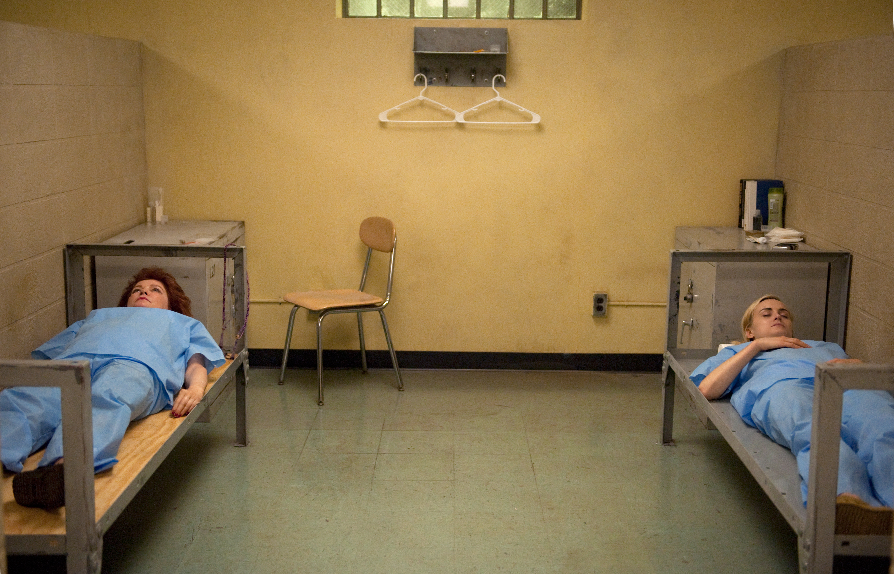 Still of Kate Mulgrew and Taylor Schilling in Orange Is the New Black (2013)