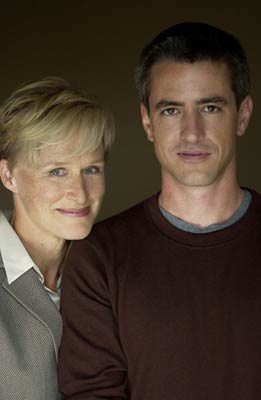 Glenn Close and Dermot Mulroney at event of The Safety of Objects (2001)