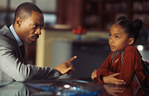 Still of Eddie Murphy and Yara Shahidi in Imagine That (2009)