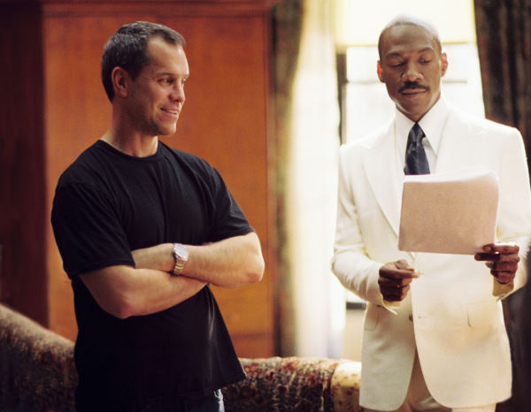 Still of Eddie Murphy and Brian Robbins in Meet Dave (2008)