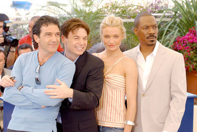 Antonio Banderas, Cameron Diaz, Mike Myers and Eddie Murphy at event of Srekas 2 (2004)