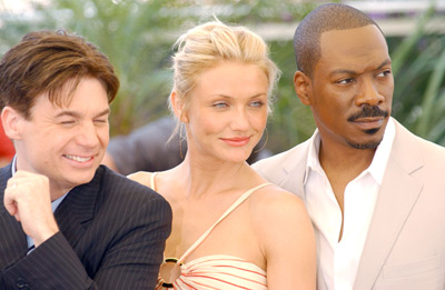 Cameron Diaz and Eddie Murphy at event of Srekas 2 (2004)