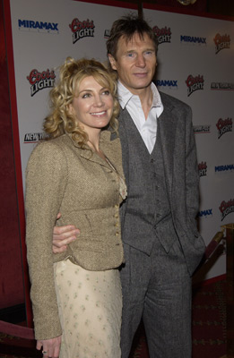 Liam Neeson and Natasha Richardson at event of Empire (2002)