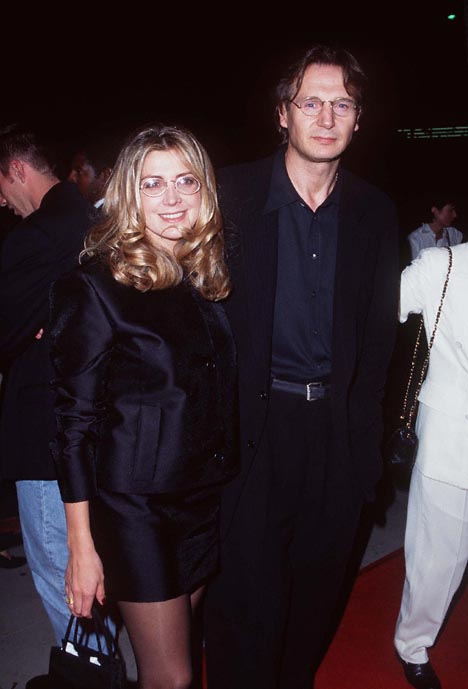 Liam Neeson and Natasha Richardson at event of Michael Collins (1996)