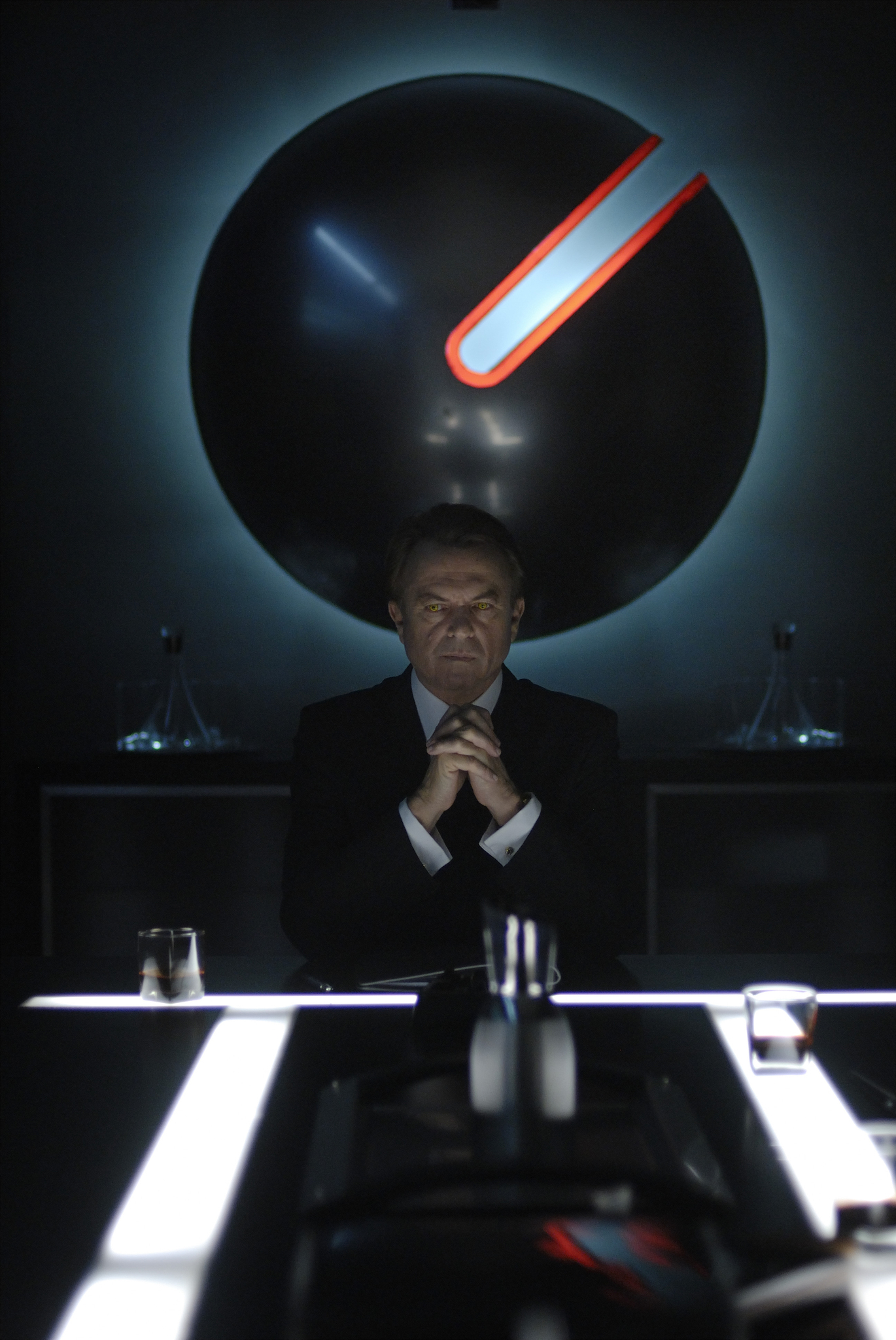 Still of Sam Neill in Daybreakers (2009)