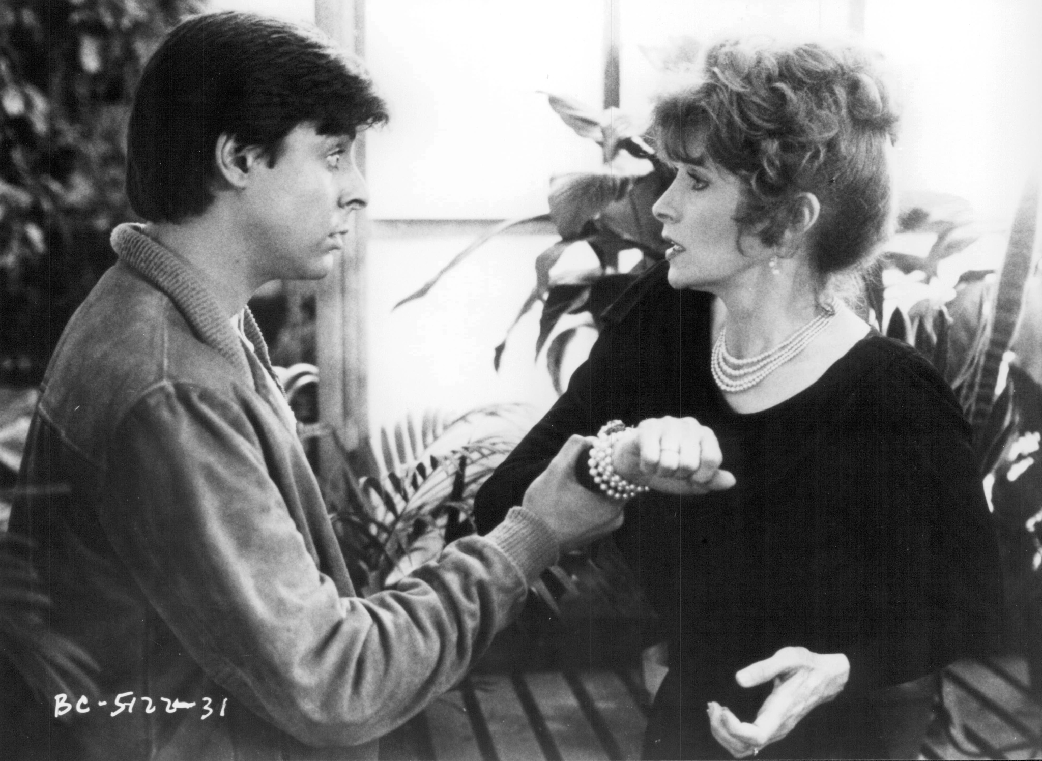 Still of Judd Nelson and Anita Morris in Blue City (1986)