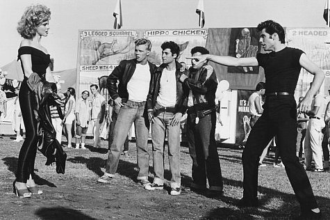 Still of John Travolta, Olivia Newton-John, Barry Pearl, Michael Tucci and Kelly Ward in Grease (1978)