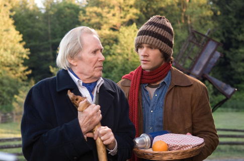 Still of Peter O'Toole and Jared Padalecki in Christmas Cottage (2008)