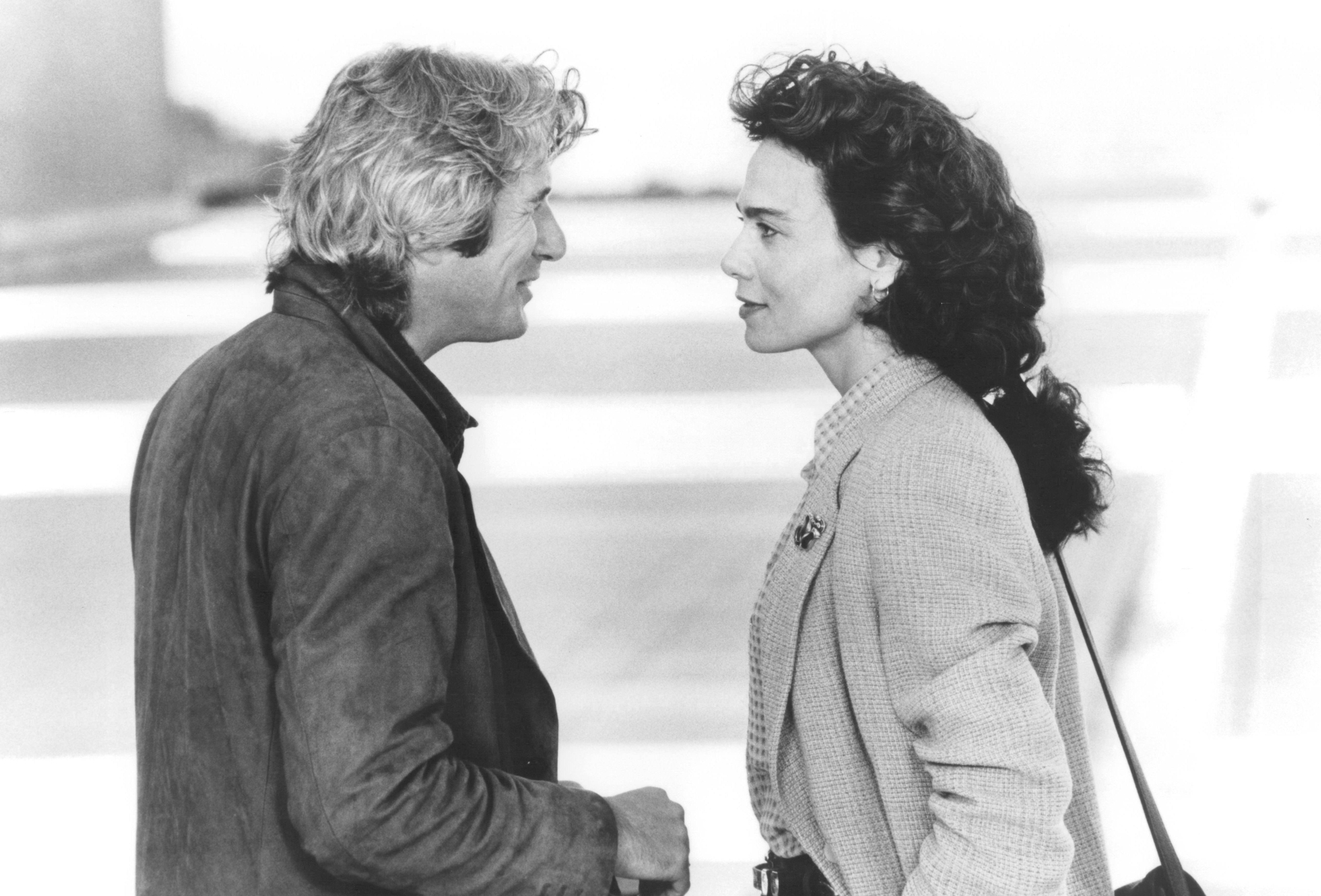 Still of Richard Gere and Lena Olin in Mr. Jones (1993)