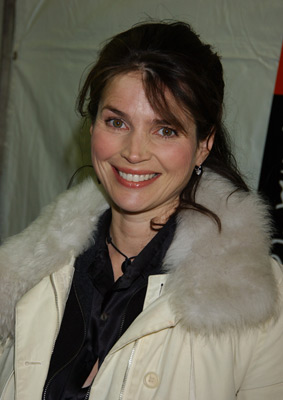 Julia Ormond at event of Iron Jawed Angels (2004)