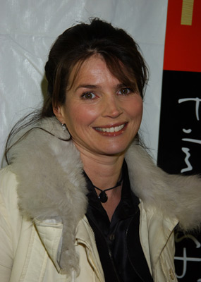 Julia Ormond at event of Iron Jawed Angels (2004)