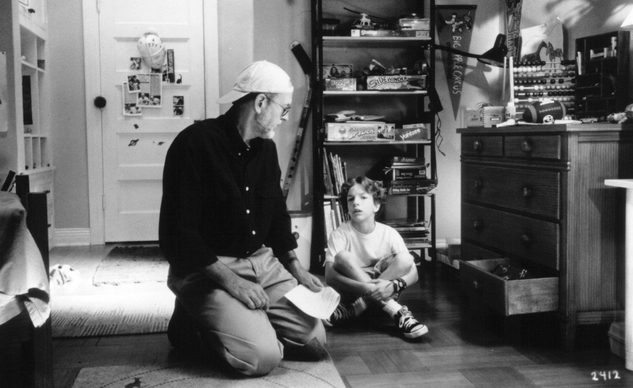 Still of Frank Oz and Hal Scardino in The Indian in the Cupboard (1995)