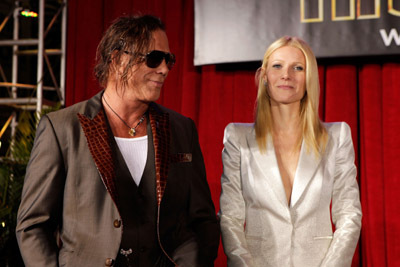Gwyneth Paltrow and Mickey Rourke at event of Gelezinis zmogus 2 (2010)